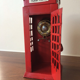 Cabine telefônica metal vermelho