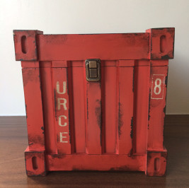 Caixa container vermelho
